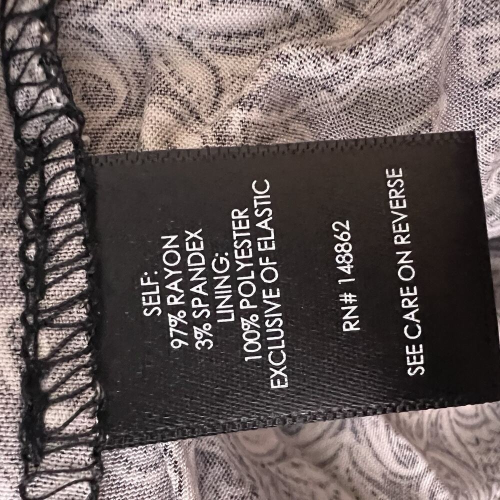 NWT Torrid Tie Front Culotte Jumpsuit black geometric print Pocket Plus Sz 1X - Picture 15 of 16